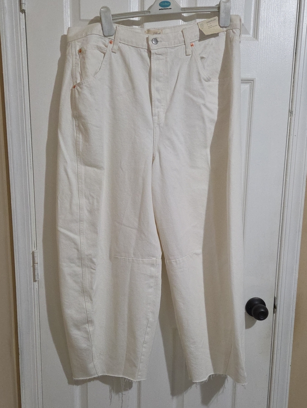 Universal Thread Cream Curve Leg Jeans Sz 16